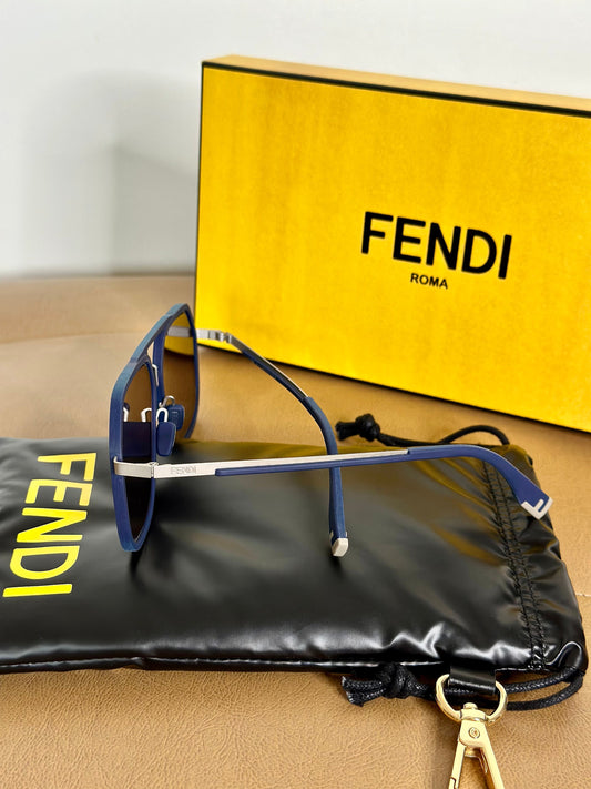 LUNETTES DE SOLEIL FENDI