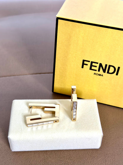 BOUCLES D'OREILLES FENDI