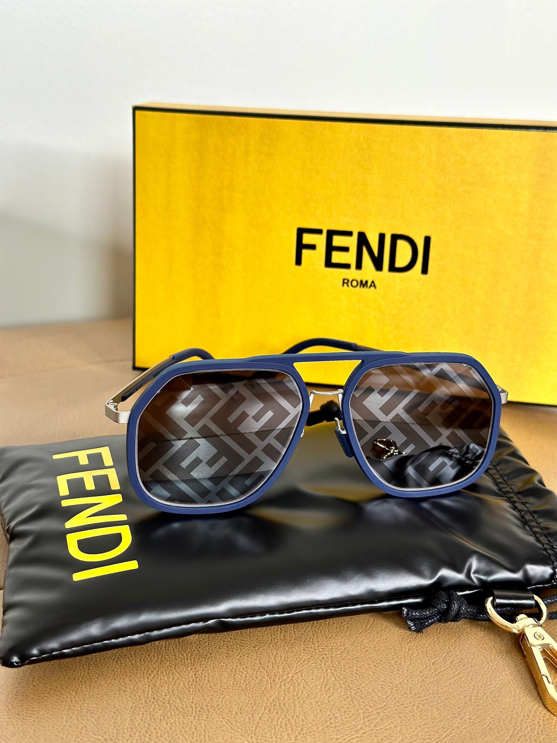 Lunette Soleil Fendi Femme LUNETTES DE SOLEIL FENDI –